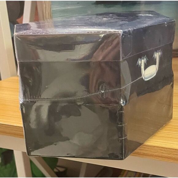 Mezco - Living Dead Dolls Cookie - Spencer Gifts Exclusive Factory Sealed - Picture 8 of 9